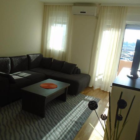 Fantastic Brand New Apartment 波德戈里察 外观 照片